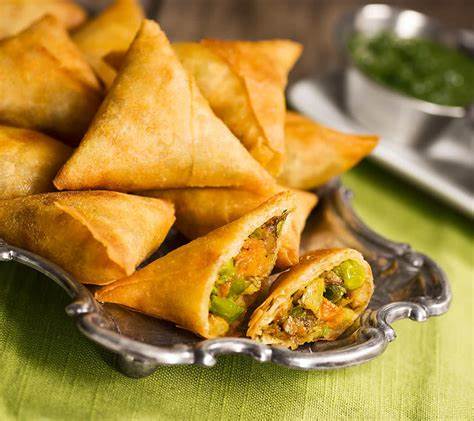 Mouth Watering Matar Paneer Samosa